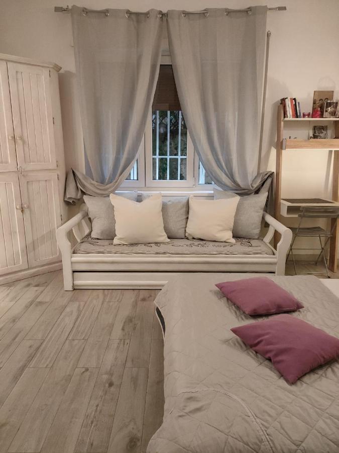 White Apartment Rome Exterior photo